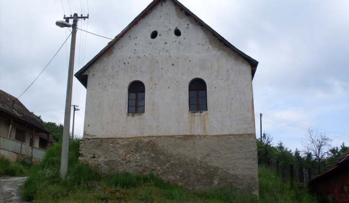 Kostoly a starý mlyn